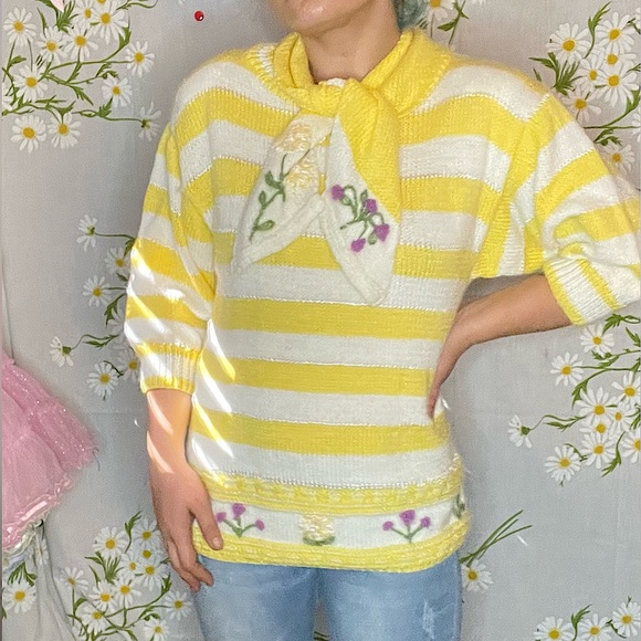 Vintage Sweaters - Vintage hand knit balloon half sleeve yellow white stripe floral granny sweater